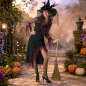 Preview: Damenkostüm Hexe Feodora in Schwarz mit violetten Fransen vor einer mystischen Halloween-Kulisse