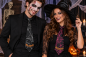 Preview: Halloween Krawatten in Schwarz-Grau und Schwarz-Rosa als Kostümaccessoire getragen