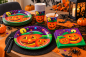 Preview: Halloween Tischset mit Kürbis-Motiv als farbenfrohe Party-Tischdekoration