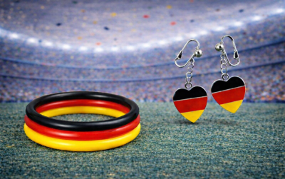 2-teiliges Deutschland Fan-Set mit Fan-Armband und Herz-Ohrringen in Schwarz-Rot-Gold