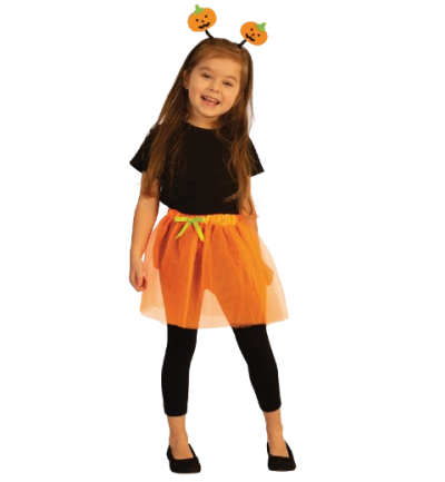 Mädchen trägt Kürbis Kostüm mit orangefarbenem Tüllrock und Haarreif