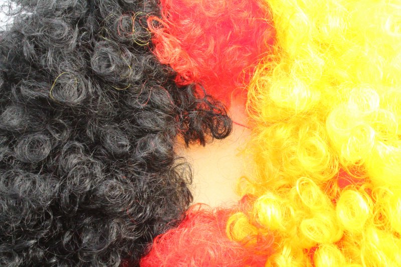 Perücke "FAN" Deutschland Afro Locken